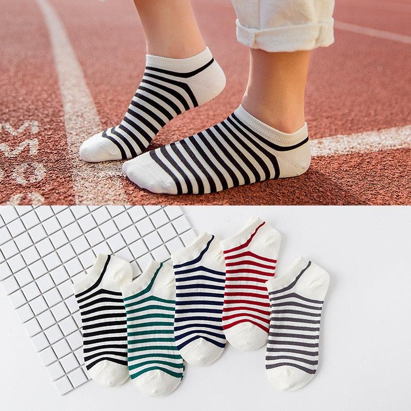 Lot de 5 paires de chaussettes courtes en coton pour femme, motifs chats mignons, imprimés animaux de dessin animé, chaussettes décontractées d'été, cœurs rouges, chaussettes amusantes à la cheville en pur coton pour hommes et femmes