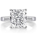Bague de fiançailles trois pierres taille brillant carrée 5,00 carats (poids total)