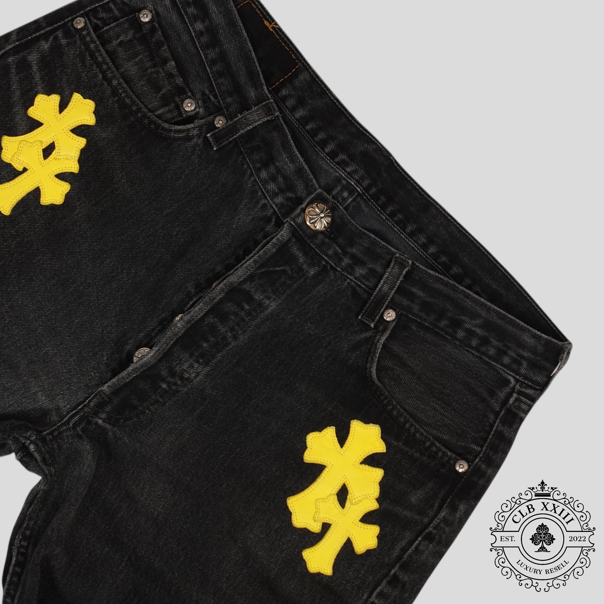 Jean Chrome Hearts à patchs croisés, noir/jaune