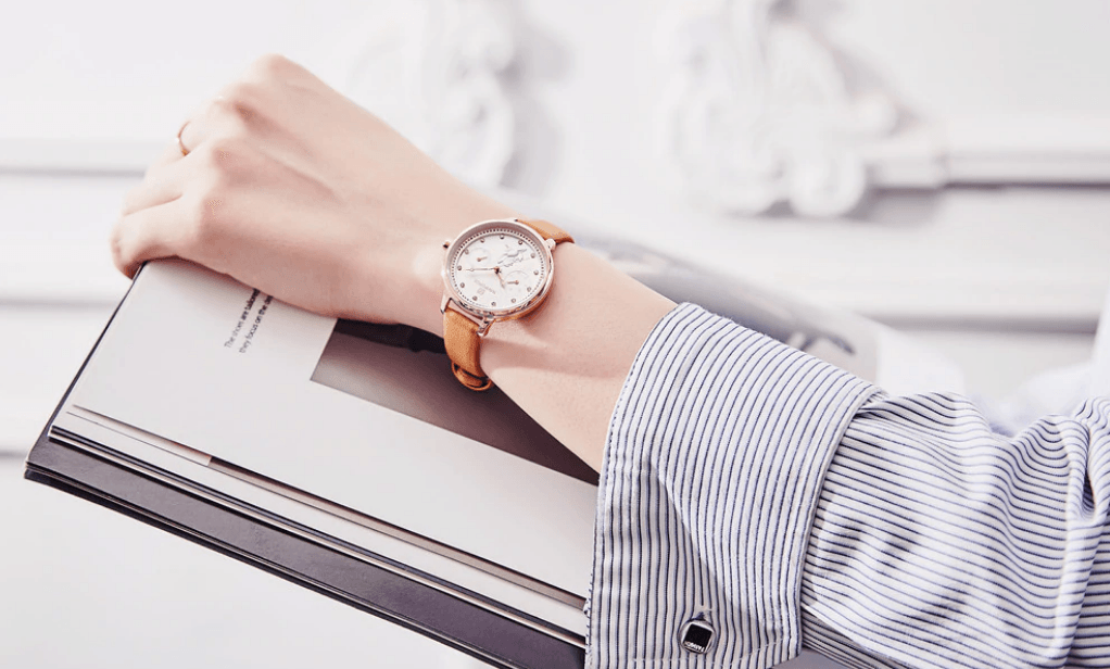 Montre de luxe élégante pour femme avec double zircon et deux chronomètres jour et date