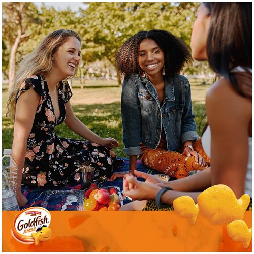 Goldfish Dynamic Duo Variety Pack, Colors Cheddar & Flavor Blasted Xtra Cheddar, Snack Packs, 20 Ct
