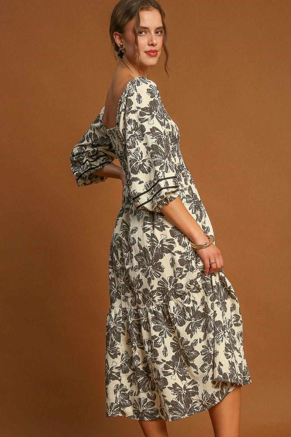 Robe à imprimé fleuri et ourlet volanté en V pour femmes – Robe à imprimé floral, Robe en V à ourlet volanté, Robe florale féminine, Robe en V élégante, Robe à ourlet volanté séduisante