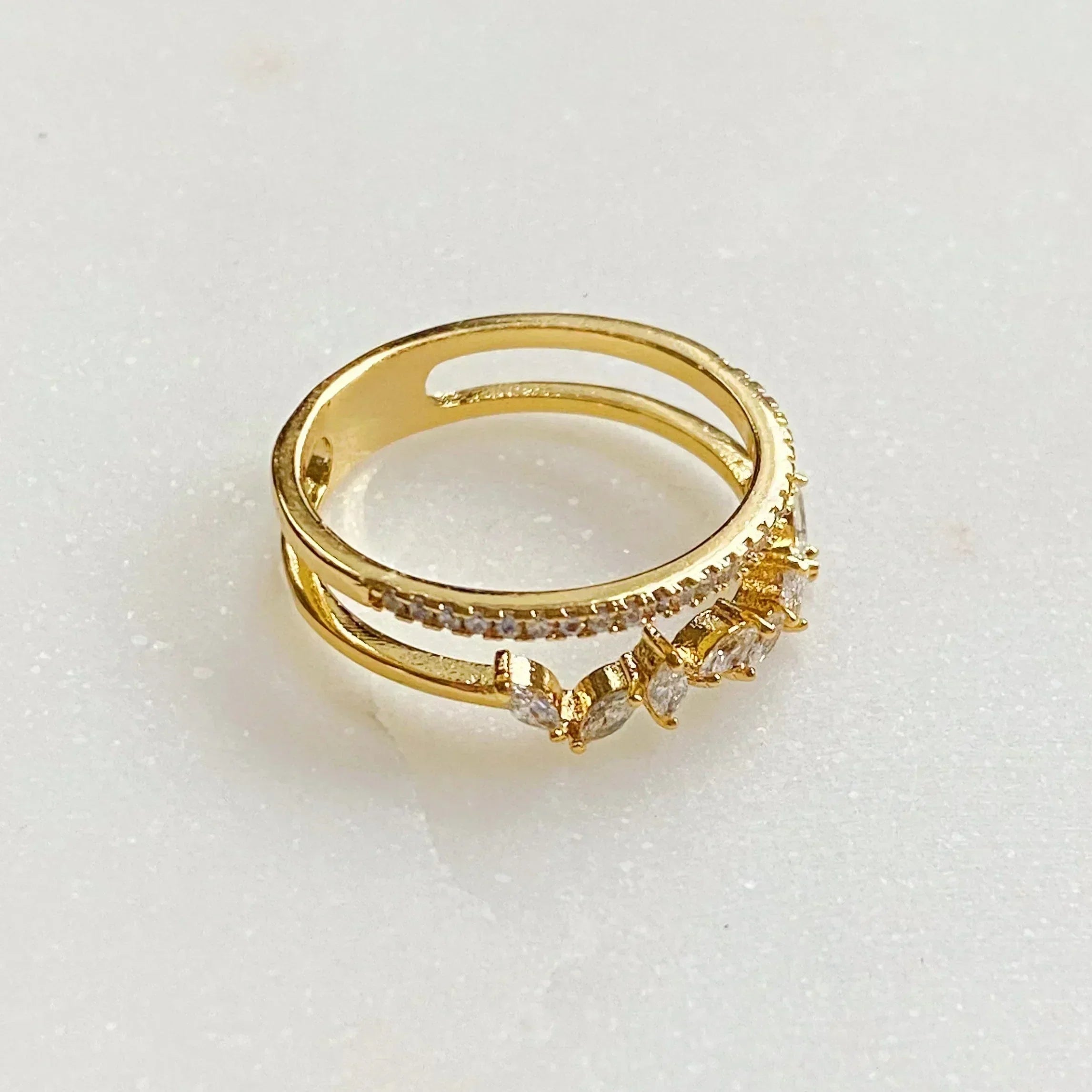 Bague sertie de bijoux Romance Française