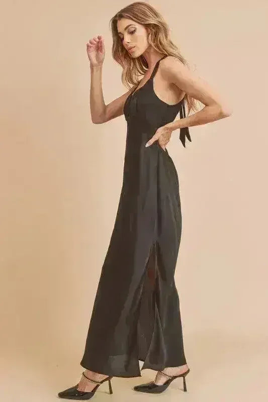 Robe longue à fines bretelles Aemi + Co, avec fronces latérales, fente et découpe au dos