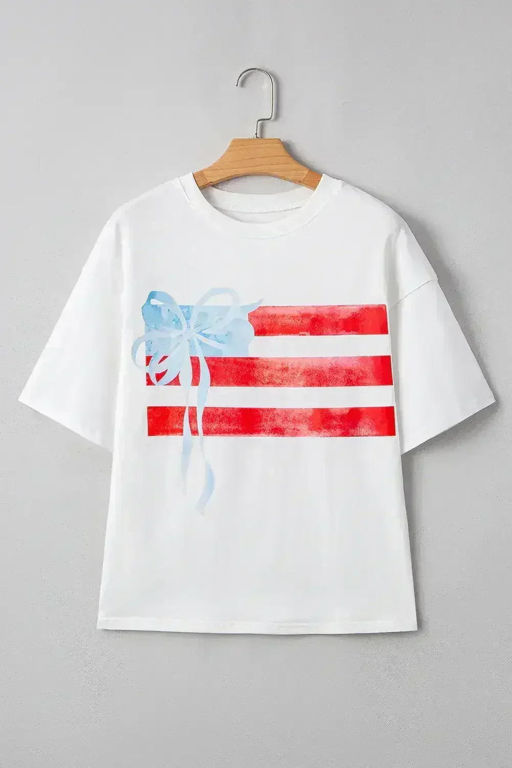 T-shirt col rond graphique White Flag Bow