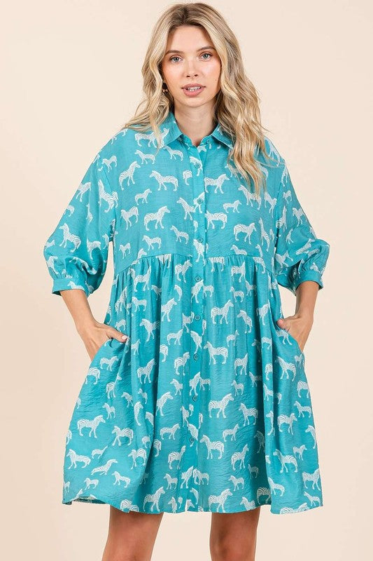 Mini-robe chemise boutonnée imprimé zèbre pour femme – Audacieuse et tendance avec détails à volants