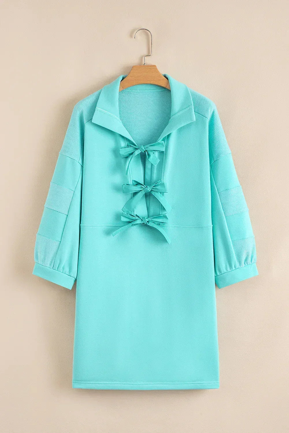Robe Courte Moonlight Jade à Manches Longues Patchwork et devant cintrée