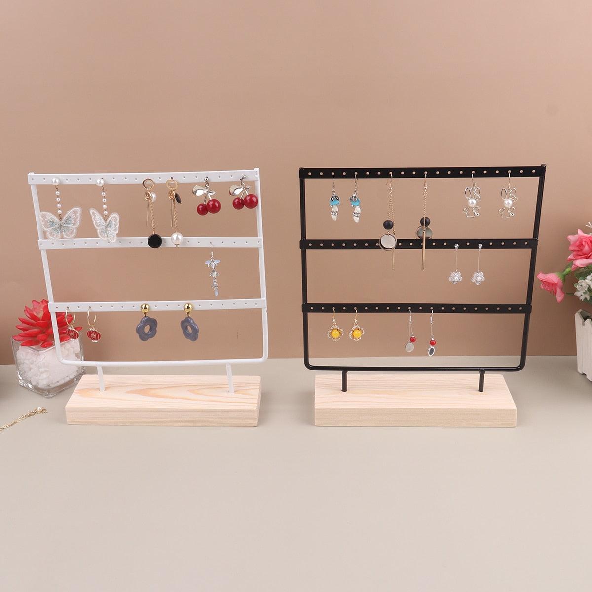 Support de présentation de bijoux à 57 trous, organisateur de boucles d'oreilles, pendentifs, bracelets, support de bijoux avec base en bois, étagère de rangement pour boucles d'oreilles, organisateur de boucles d'oreilles, présentoir de bijoux