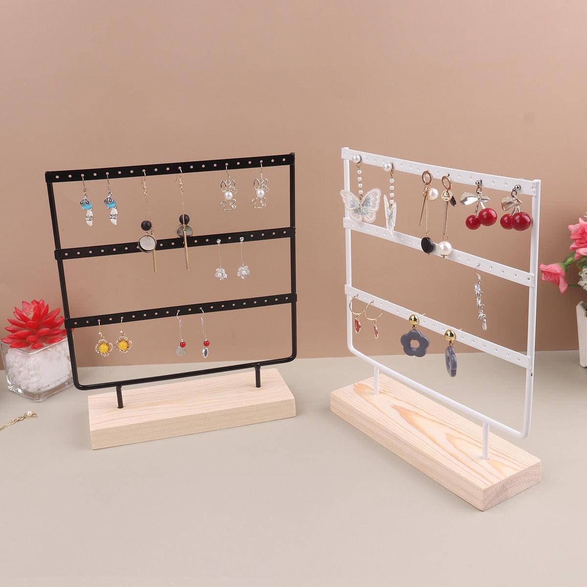 Support de présentation de bijoux à 57 trous, organisateur de boucles d'oreilles, pendentifs, bracelets, support de bijoux avec base en bois, étagère de rangement pour boucles d'oreilles, organisateur de boucles d'oreilles, présentoir de bijoux