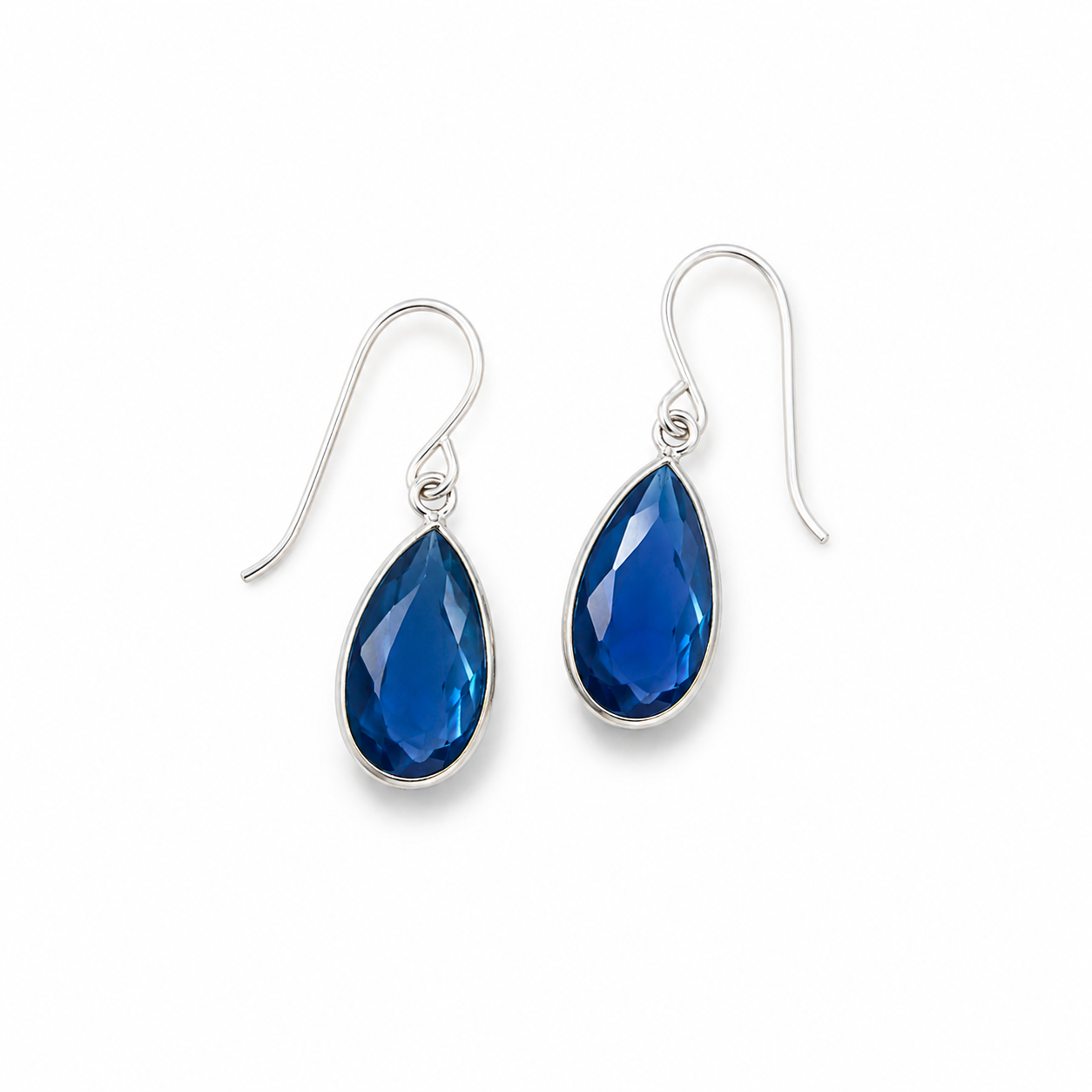 Boucles d'oreilles pendantes en quartz hydro bleu