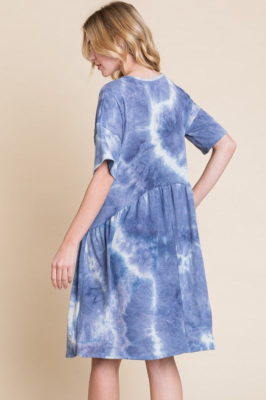 Robe Tie-Dye à col en V et manches mi-longues – Robe Tie-Dye décontractée, fluide, élégante et tendance avec un col en V flatteur et des manches mi-longues confortables
