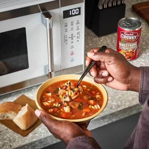 Soupe épaisse Campbell’s, minestrone à la saucisse italienne, boîte de 533 g