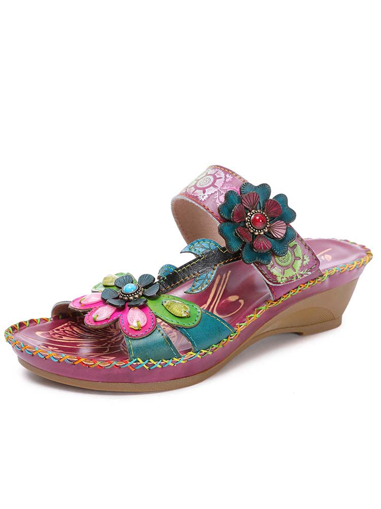 Pantoufles Valery à motif floral rétro en relief