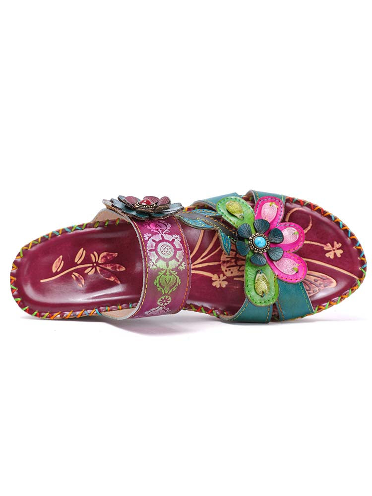 Pantoufles Valery à motif floral rétro en relief