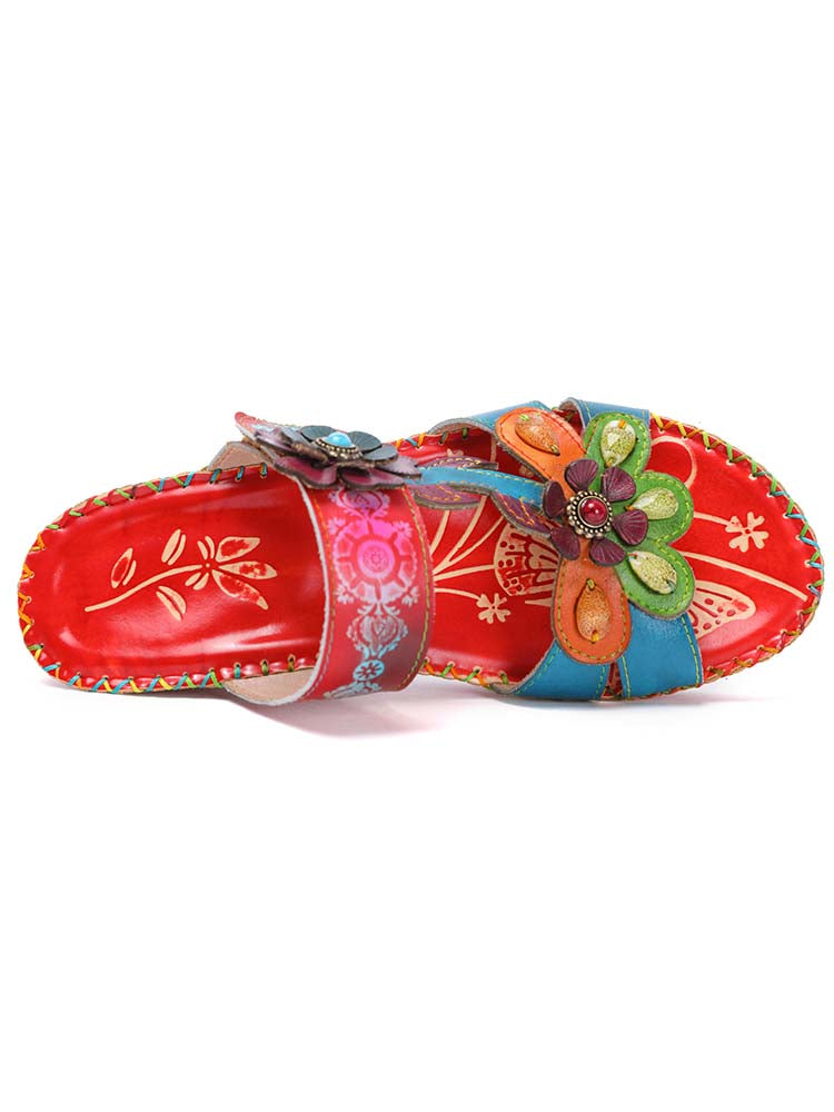 Pantoufles Valery à motif floral rétro en relief