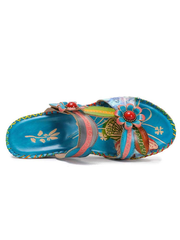 Sandales Gwen à motif floral en relief