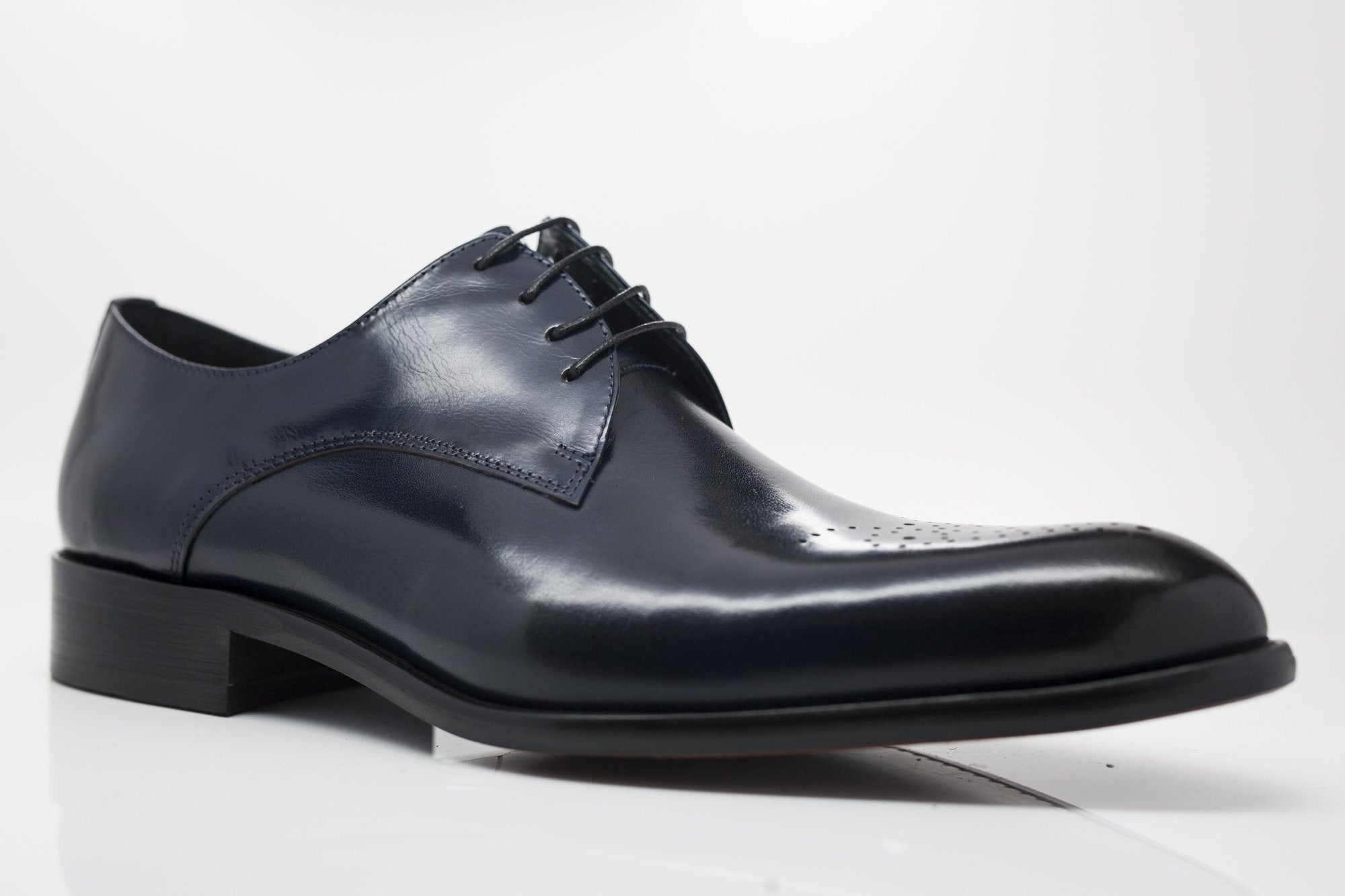 Carrucci Burnished Calfskin Oxford - Navy