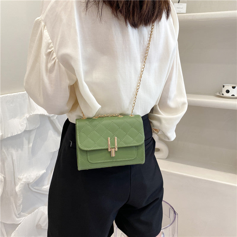 Sacs à bandoulière de luxe noirs décents pour femmes et filles, petit sac messager de créateur, sac à bandoulière pour femmes, sac à bandoulière à chaîne en treillis de diamant à la mode et polyvalent pour femmes
