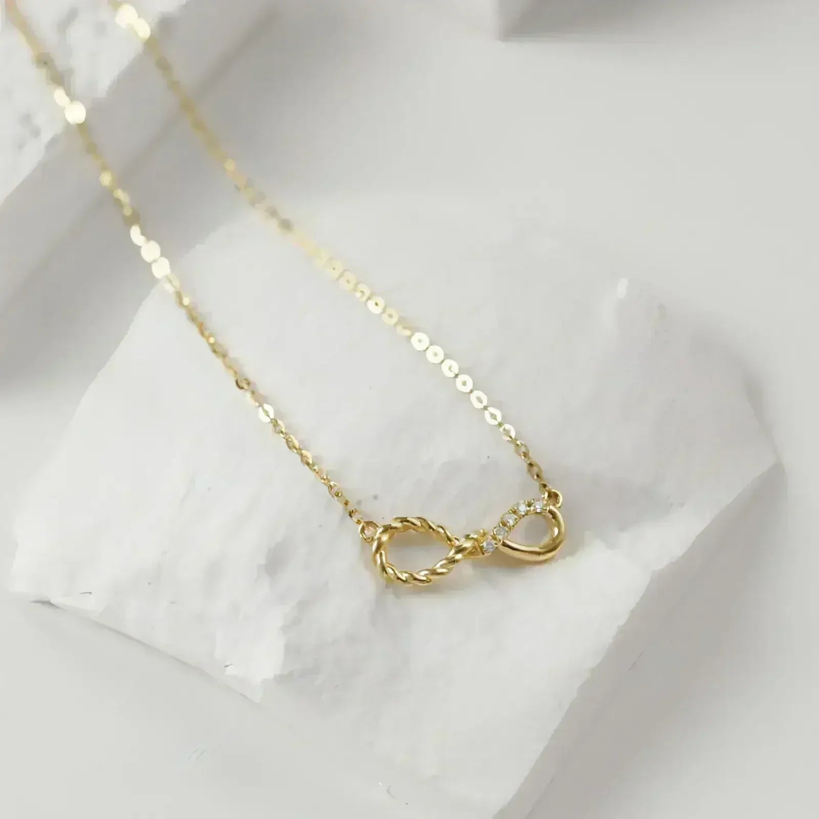 Collier Cadenas en Or 18 carats - Pendentif Octogonal avec Pierre Précieuse - Chaîne Réglable