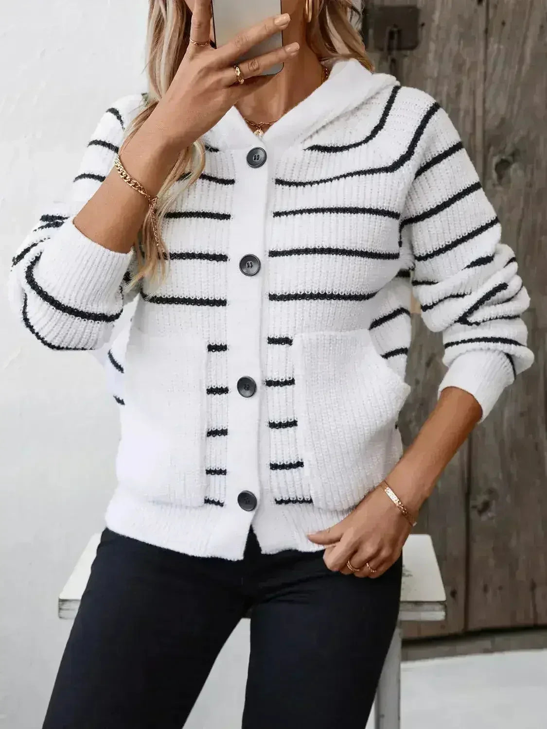 Cardigan à capuche rayé et boutonné à manches longues