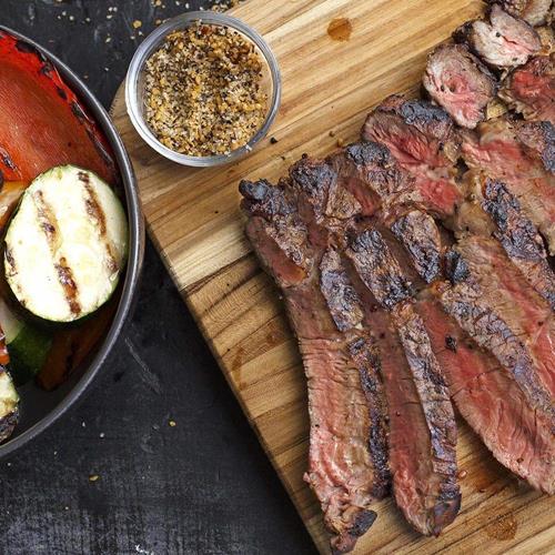 Assaisonnement de steak de Montréal McCormick Grill Mates à teneur réduite en sodium de 25 %, 89 g
