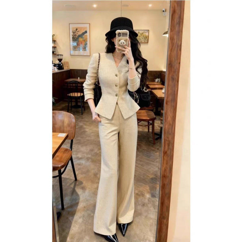 Ensemble Manteau Beige Ceintré et Pantalon Large