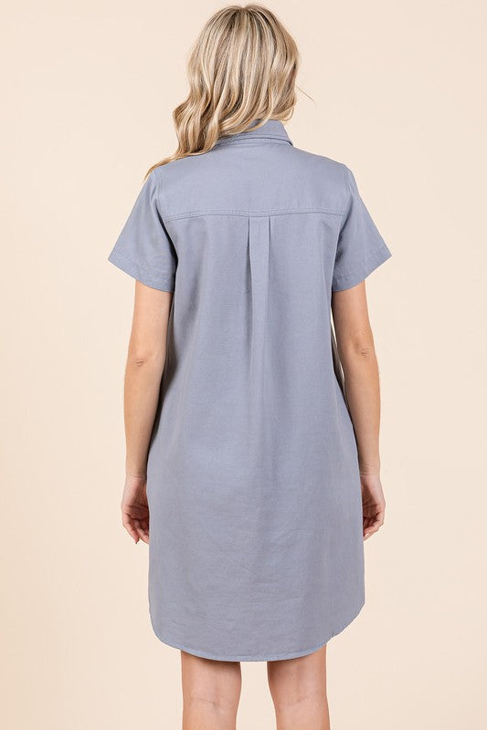 Robe Chemise à Manches Courtes et Col à Détails Boutonnés pour Femme – Classique, Élégante, Chic, Tendance, Polyvalente