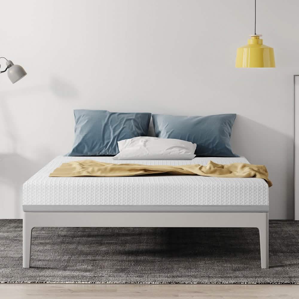 Matelas de 15 cm avec technologie de gel rafraîchissant et spatiale