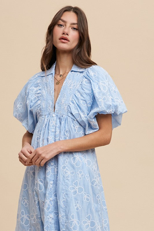 Robe d'été florale à smocks et manches bouffantes – Robe florale féminine à smocks et manches bouffantes avec des détails délicats pour les occasions décontractées et spéciales
