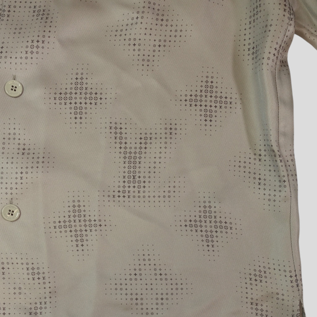 Chemise boutonnée en soie Monogram Louis Vuitton grise
