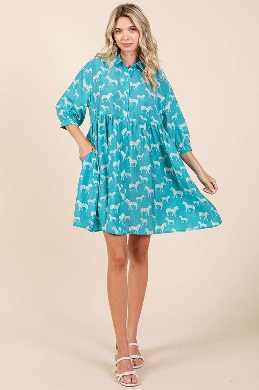 Mini-robe chemise boutonnée imprimé zèbre pour femme – Audacieuse et tendance avec détails à volants