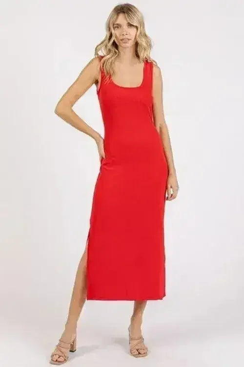 Robe midi rouge fendue sur le côté - Bretelles larges et fente séduisante | Femstylo