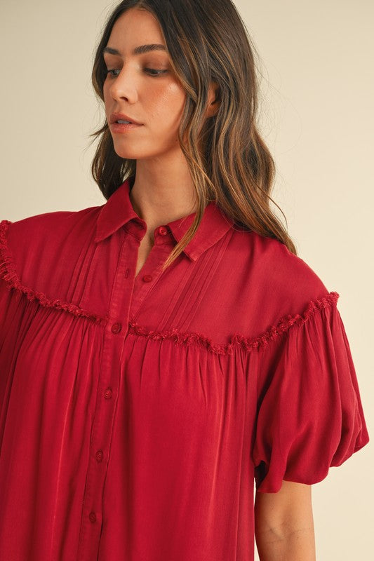 Robe chemise boutonnée à manches bouffantes délavée – Robe chemise boutonnée tendance à manches bouffantes et finition délavée unique pour un look chic et décontracté