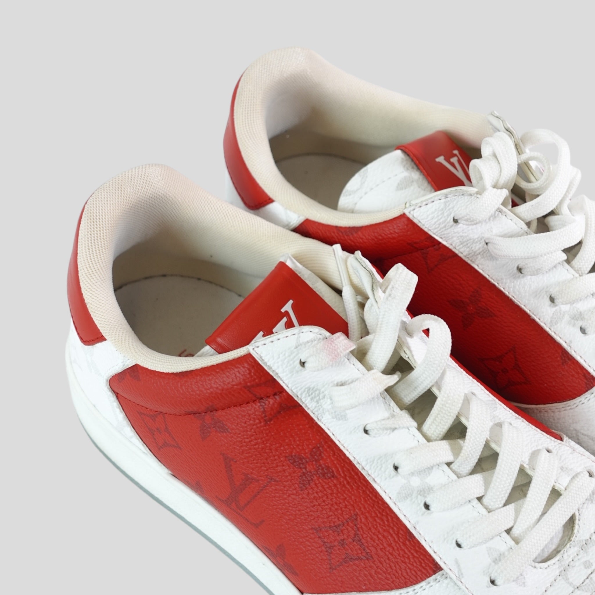 Baskets Louis Vuitton Rivoli rouges et blanches
