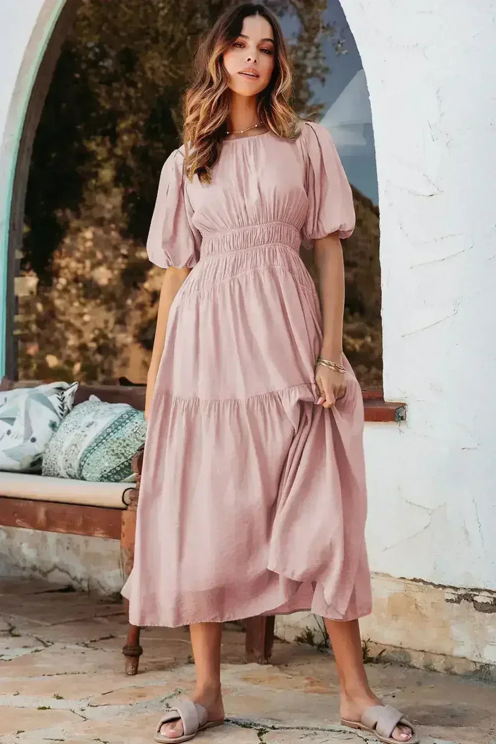 Robe midi fluide bleu clair à manches bouffantes et taille haute