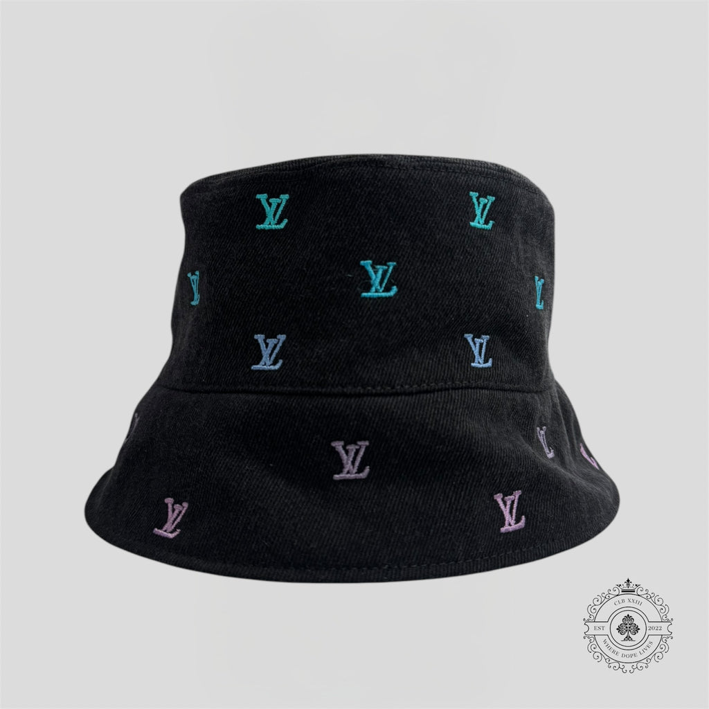 Bob réversible en jean Louis Vuitton
