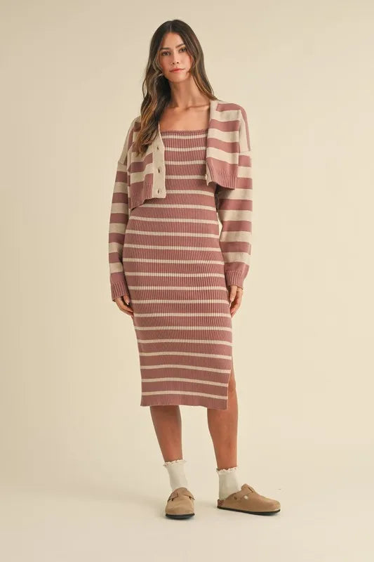 Ensemble cardigan court rayé et robe moulante – Ensemble deux pièces en tricot, robe cardigan courte rayée, ensemble robe pull douillet, tenue tricotée chic à superposer