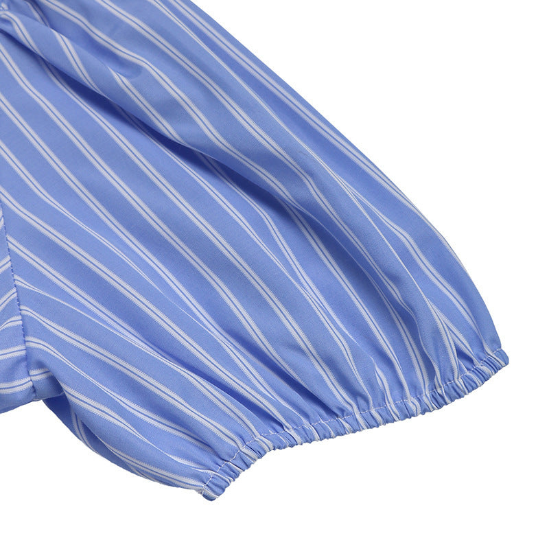 Mini-robe rayée à nouer sur le devant et à manches bouffantes pour femme