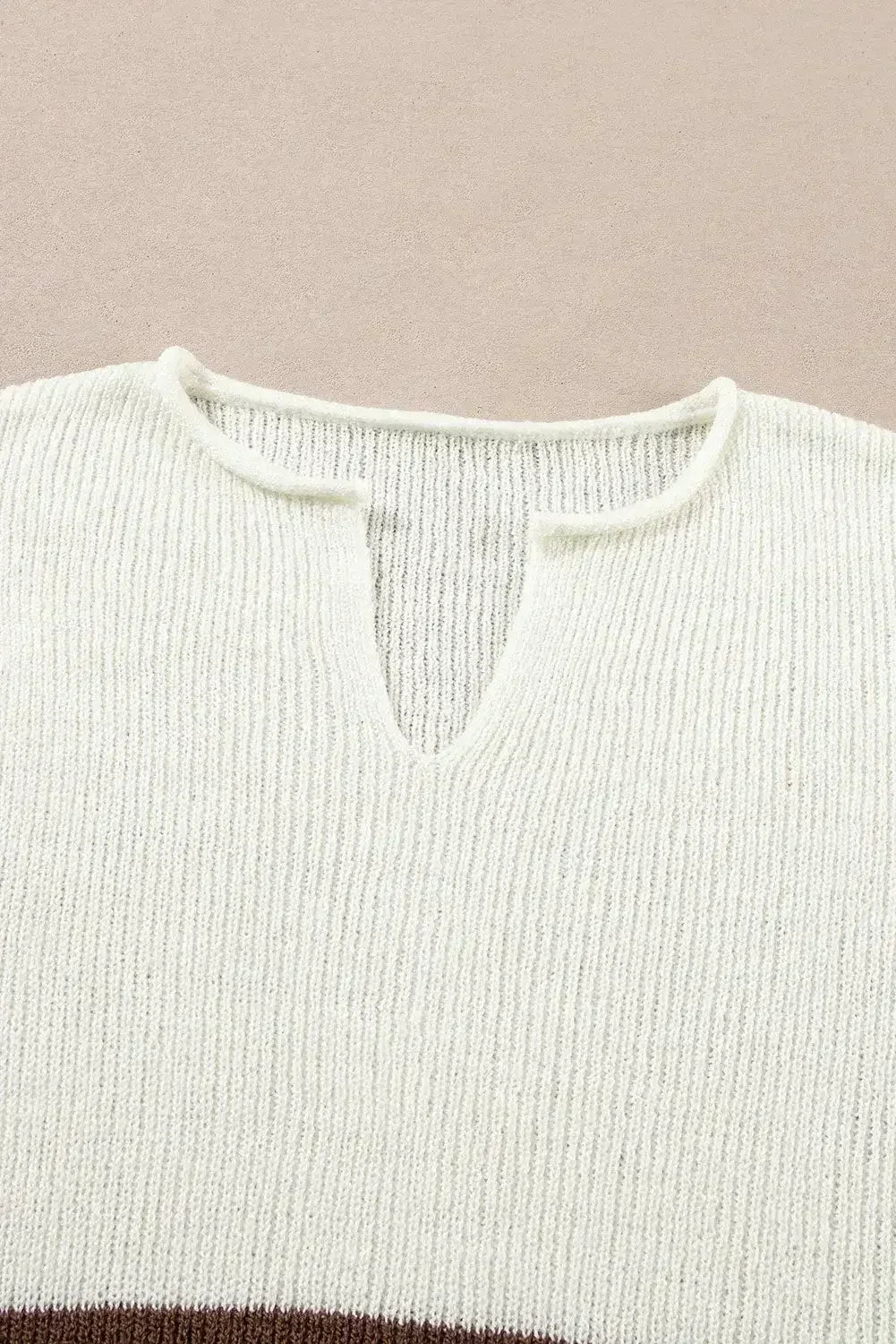 Pull court rayé marron à manches tombantes
