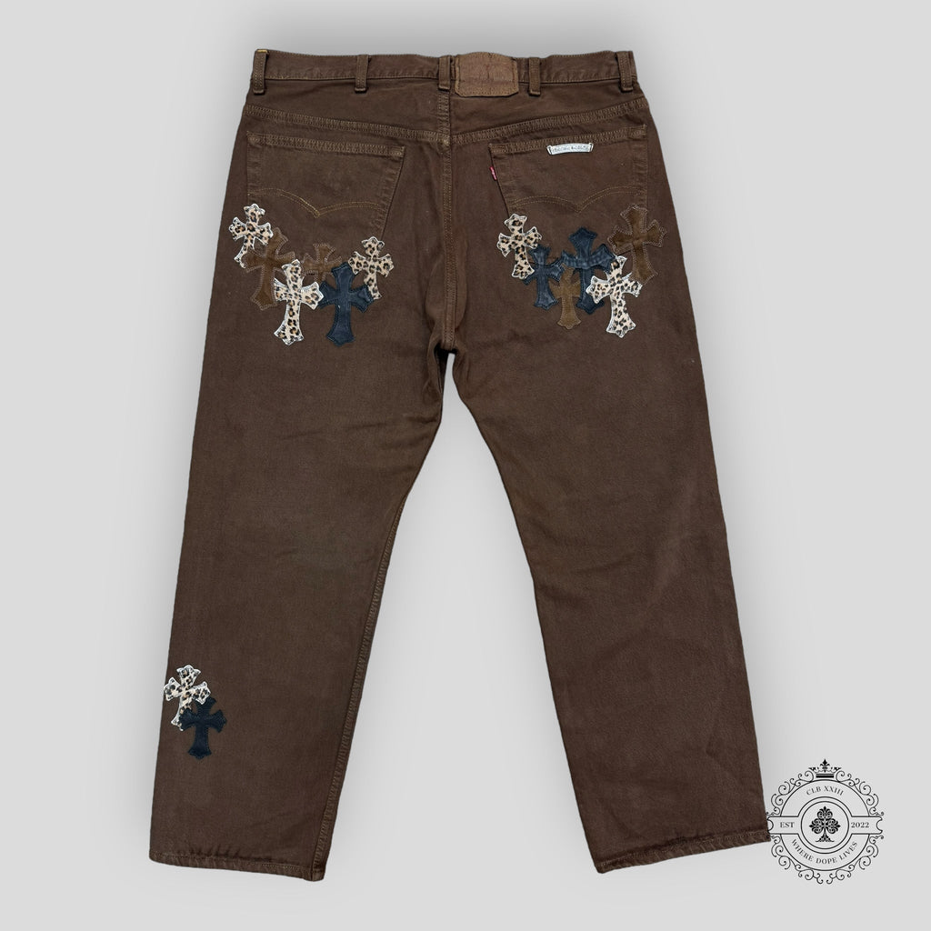Jean Chrome Hearts marron à patchs léopard et croix