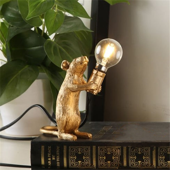 Lampe de table Postmoderne Résine Animal Rat Souris Petite Mini Souris Mignonne LED Veilleuses Décoration Maison Lampes de Bureau Lampe de Chevet Lampe de Table Décorative Lampes d'étude Mignonnes pour Décoration de Chambre (