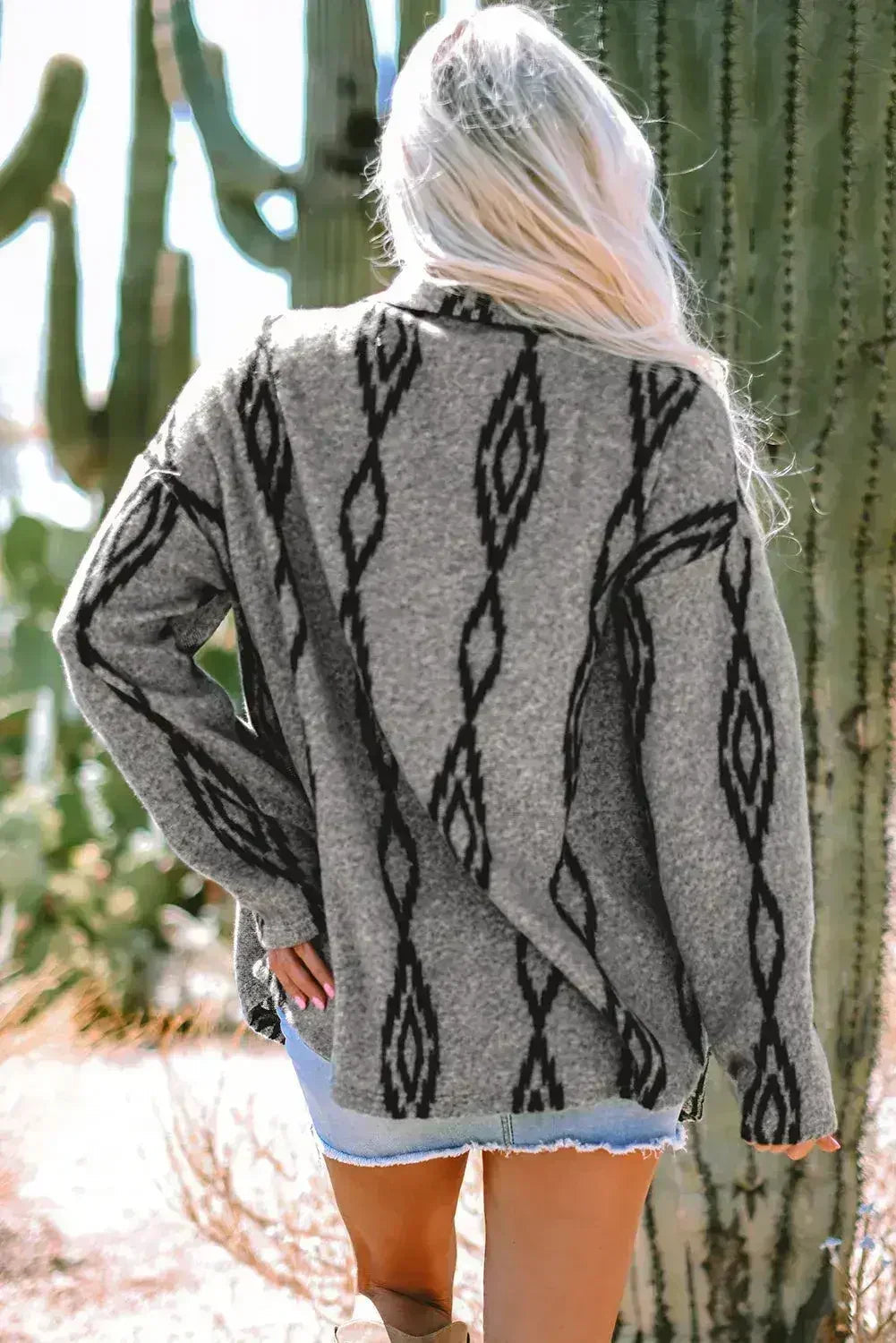 Shacket ample gris Aztèque avec poches poitrine contrastantes