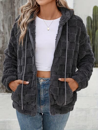 Veste matelassée zippée douillette et texturée à motif carreaux gris foncé pour femme
