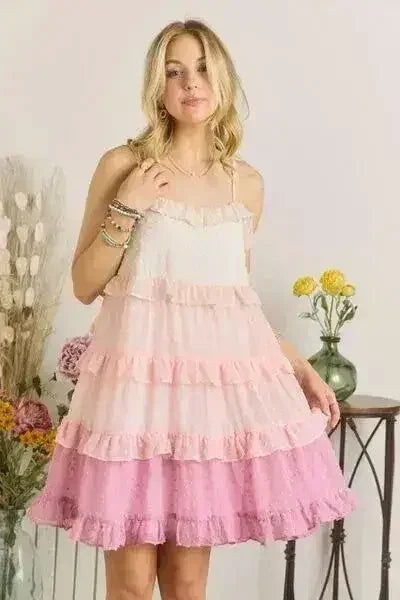 Robe courte doublée à volants étagés et pois suisses | Femstylo