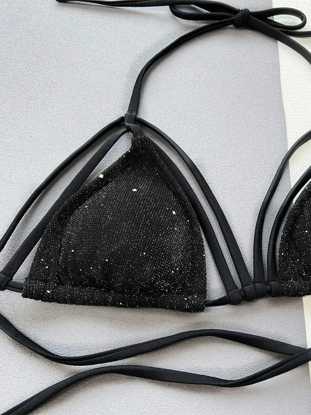Ensemble bikini deux pièces à licou scintillant avec bretelles