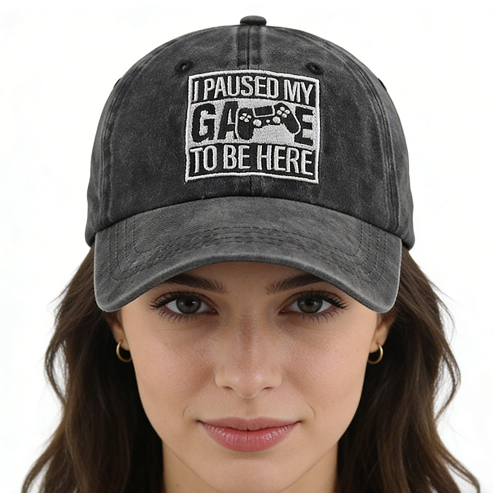 Casquette de Baseball Ajustable "J'ai Mis Mon Jeu en Pause Pour Être Ici"