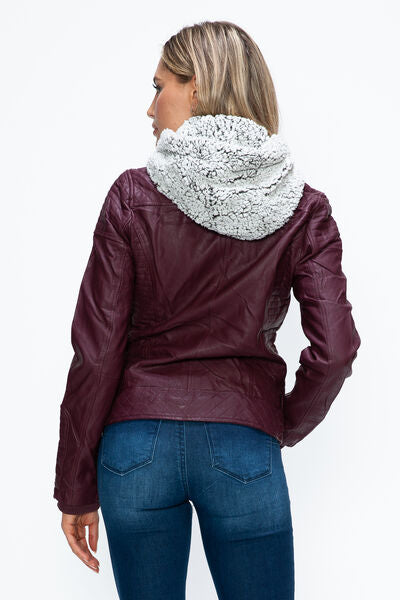 Veste double fermeture éclair superposée chaude, élégante pour femme avec capuche douillette en fausse fourrure, chic et confortable.