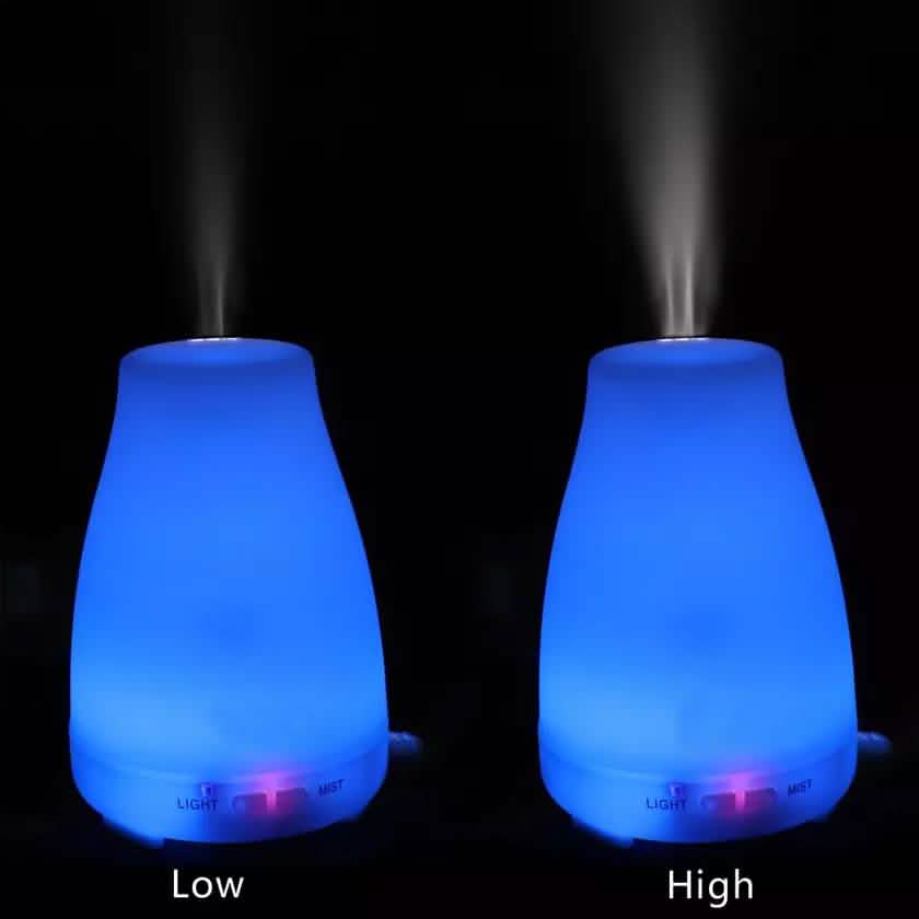 Diffuseur et humidificateur d'arômes d'huiles essentielles ultrasoniques 200ML avec 7 lumières LED et télécommande