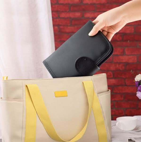 Pilulier hebdomadaire extra large avec jolie trousse de voyage