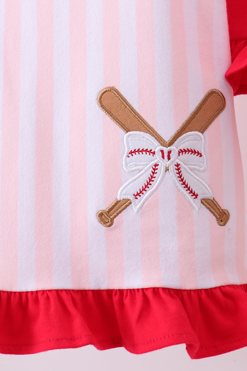 Ensemble short à volants rose avec nœud et rayures de baseball